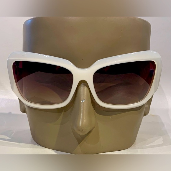Oliver Peoples Accessories - New Women’s Oliver Peoples Sunglasses